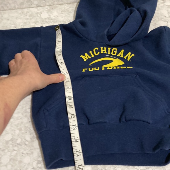 Michigan Football hooded pullover sweatshirt - Picture 7 of 7